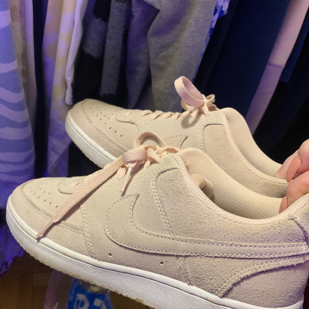 Nike low pink